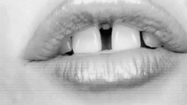 Gif animé bouche dents écartées